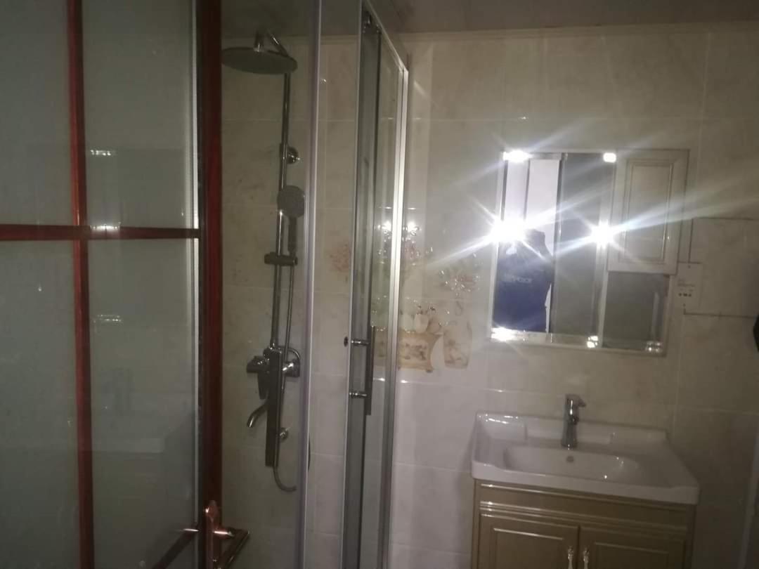 Lee Bed & Breakfast Francistown Esterno foto